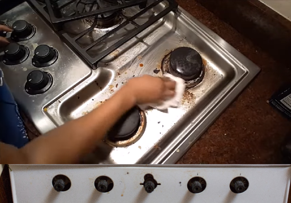 how to clean grease off gas stove