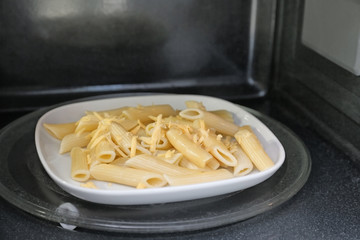 How to Cook Pasta in The Microwave?
