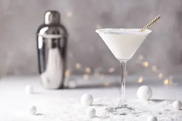 5 Tips for Making Delicious Homemade Cocktails: A Beginner’s Guide