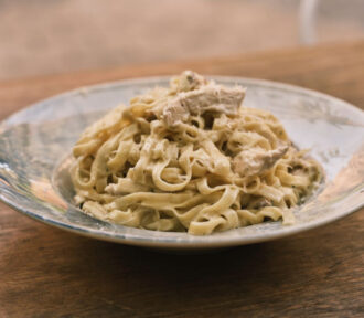 What Goes Good With Chicken Alfredo?